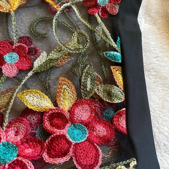 Women’s 2x NWT Highness black with floral embellished floral shoulders dress - Picture 12 of 13